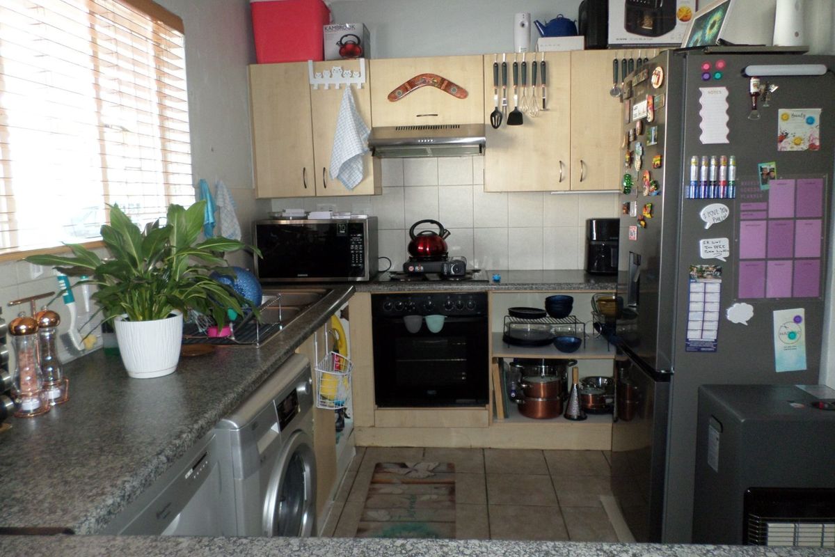 Lock Up and Go in Secure complex - Photo 2