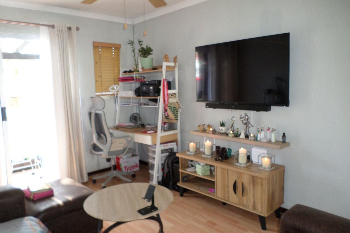 Lock Up and Go in Secure complex - Photo 4