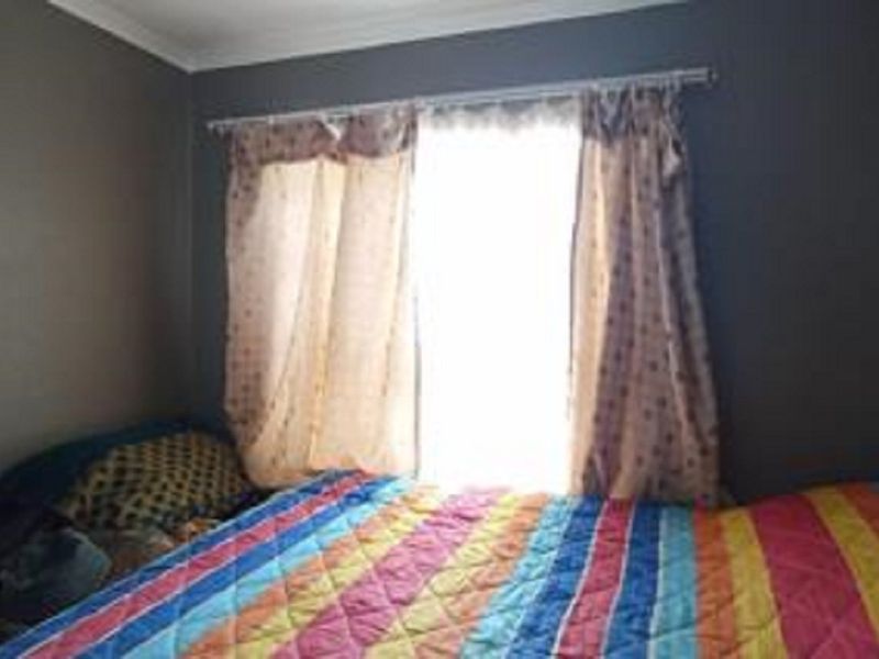 Two bedroom for sale at soshanguve - Photo 6