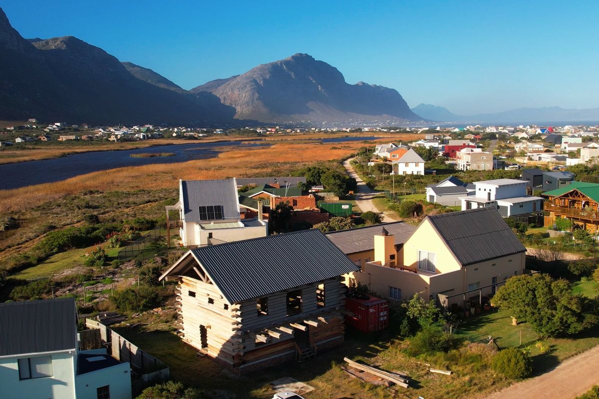 3 Bedroom house in Betty's bay - Photo 3