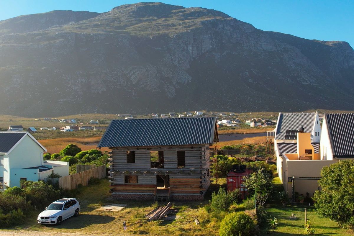 3 Bedroom house in Betty's bay - Photo 5