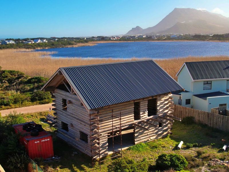 3 Bedroom house in Betty's bay - Photo 8