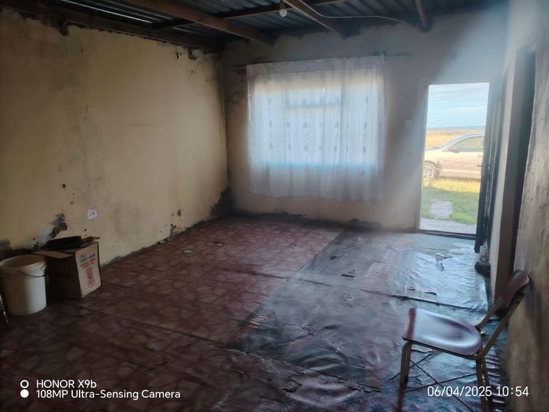 2-Bedroom House for Sale in Embhekweni, Mdantsane - Photo 8