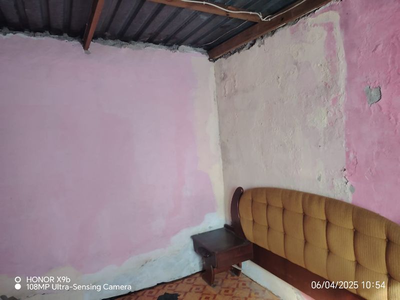 2-Bedroom House for Sale in Embhekweni, Mdantsane - Photo 5