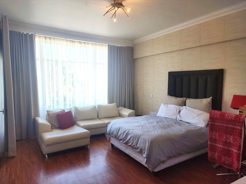 LOOKING FOR SPACE, SECURITY AND CENTRALLY POSITIONED HOME? THEN READ ON !!!! - Photo 7
