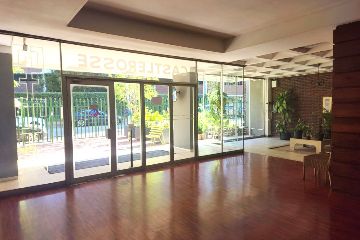 LOOKING FOR SPACE, SECURITY AND CENTRALLY POSITIONED HOME? THEN READ ON !!!! - Photo 2
