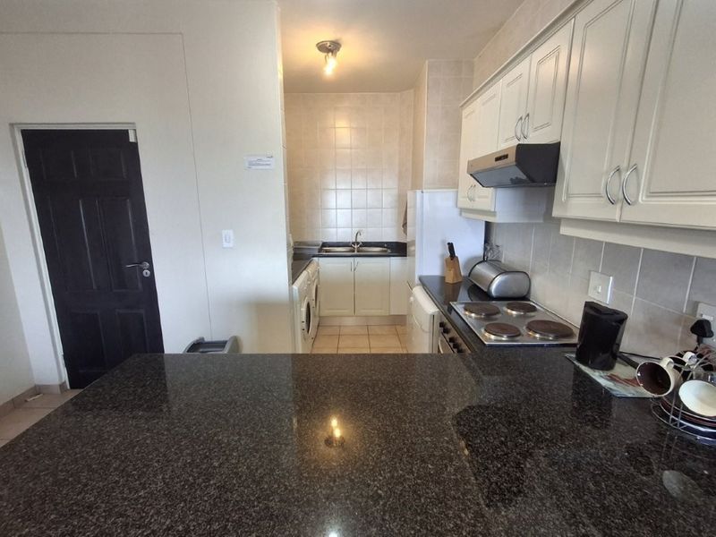 Beautiful Prime Beachfront Apartment With spectacular Ocean Views... - Photo 7