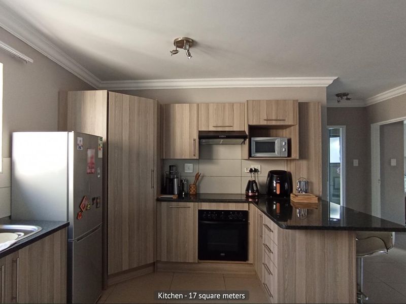 2 Bed, 1 Bath Apartment For Sale  Broadacres - Photo 2