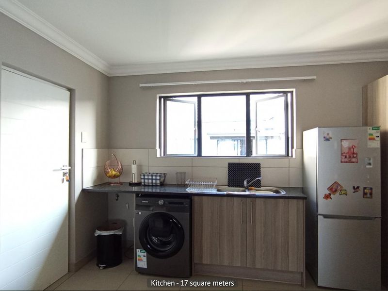 2 Bed, 1 Bath Apartment For Sale  Broadacres - Photo 3