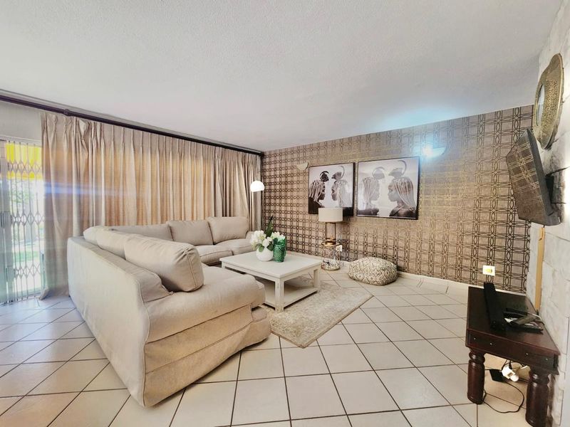 3 bedroom in secure complex  - Photo 5