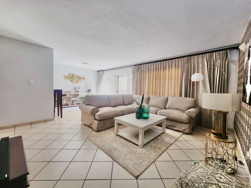 3 bedroom in secure complex  - Photo 6