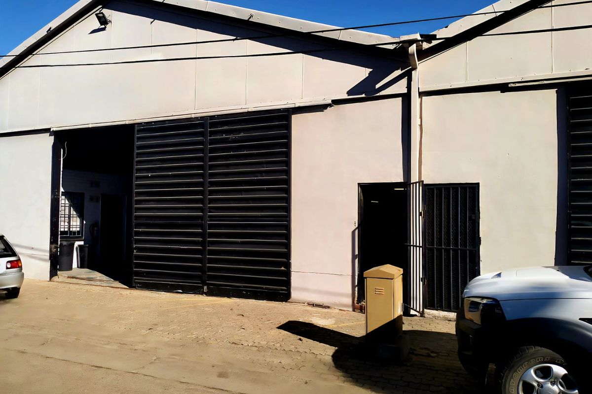 Versatile Commercial Property For Sale – Old East End, Bloemfontein - Photo 2