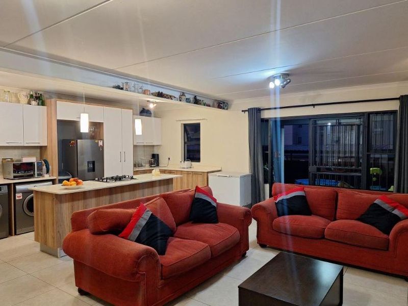 Modern 3-Bedroom Ground Floor Apartment in Fish Eagle View, Modderfontein! - Photo 7