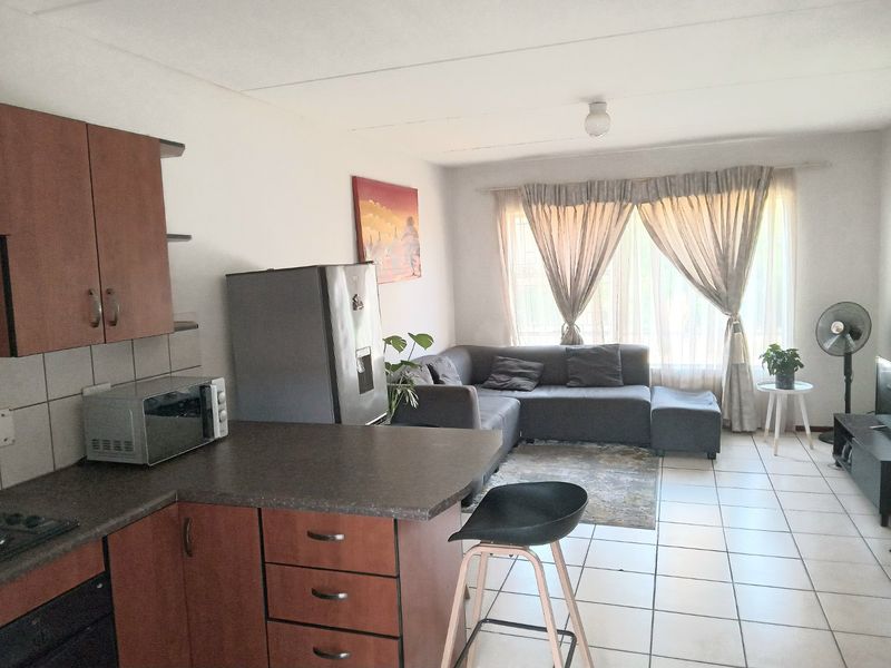 2 Bedroom 1 Bathroom Apartment  - Photo 10