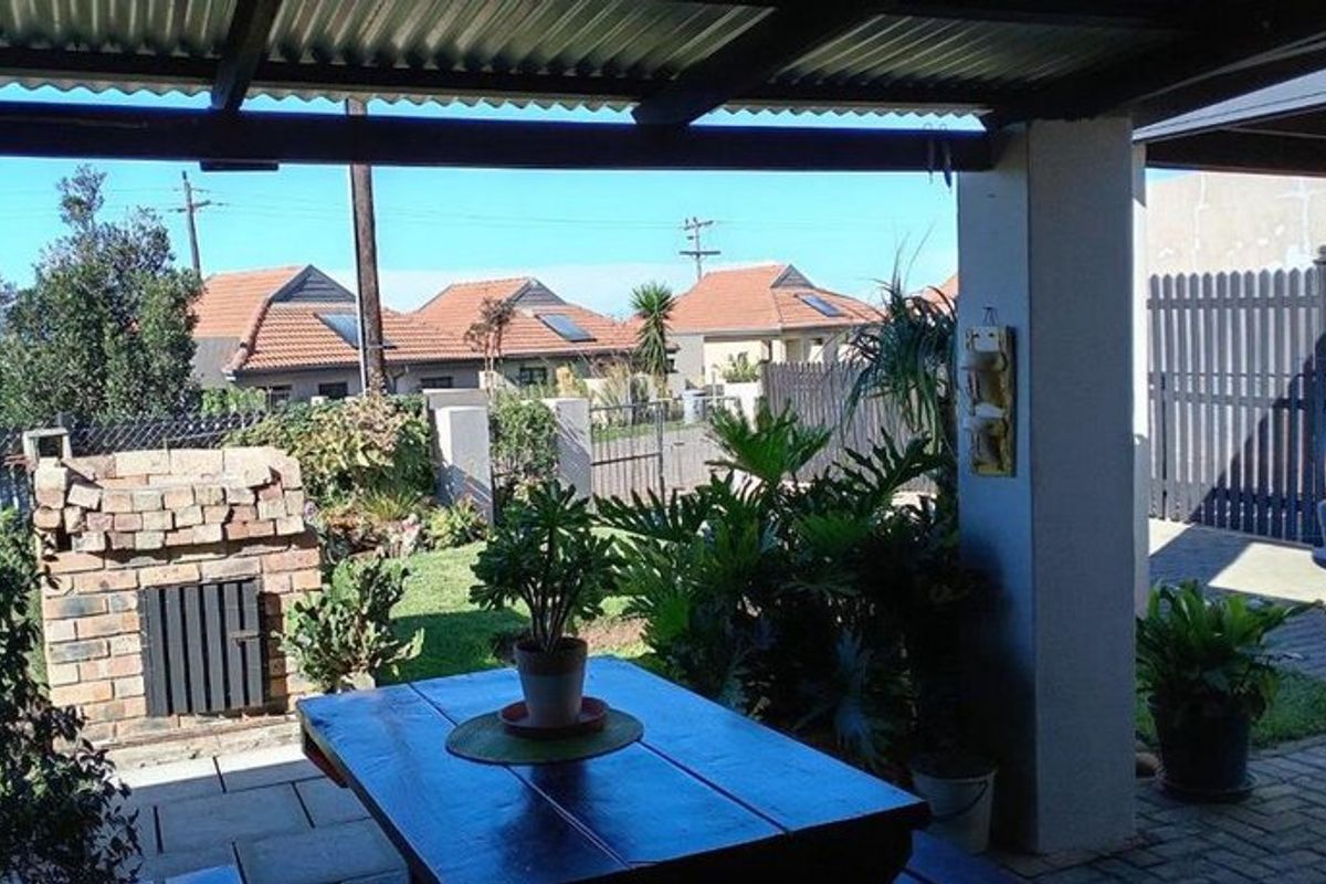 Kidds Beach Umlele Heights Just Move In and Enjoy! Immaculate Home in Secure Estate – Shared Mandate - Photo 2