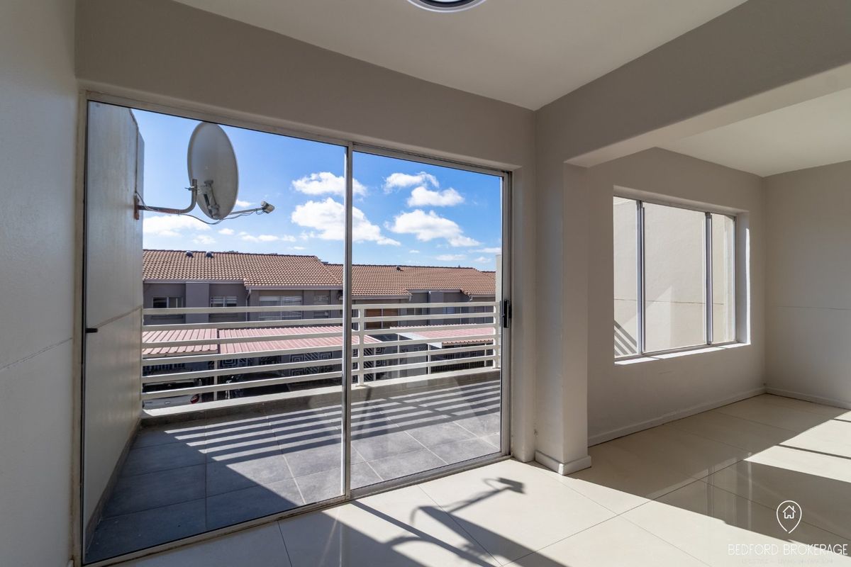 3 Bedroom Duplex for Sale In Bedfordview - Photo 4