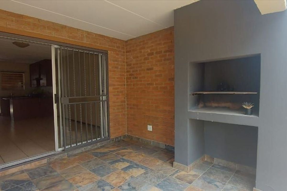 Neat 2-Bedroom Home with En-Suite and Carport - Photo 3