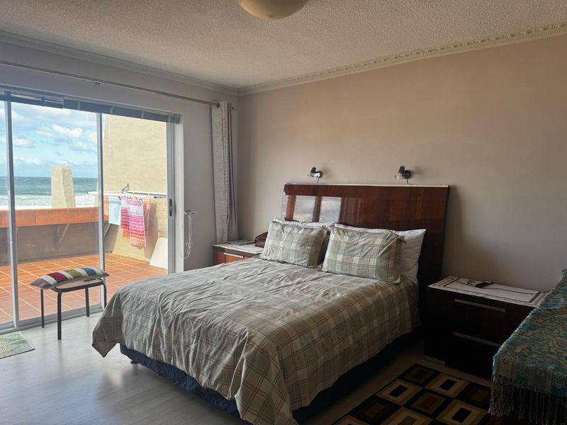 Beachfront Bliss – Modern 3-Bedroom Apartment - Photo 10