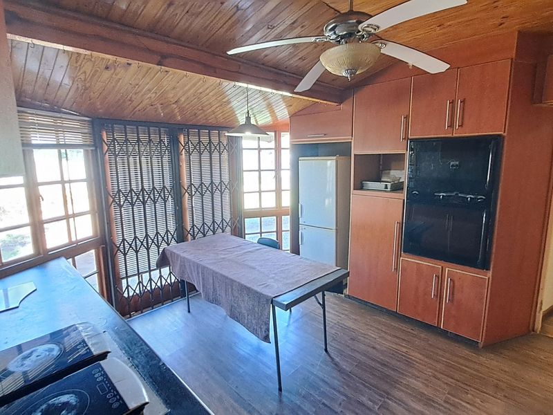 14-BEDROOM STUDENT-HOUSE INVESTMENT, UNIVERSITAS,, BLOEMFONTEIN - Photo 4