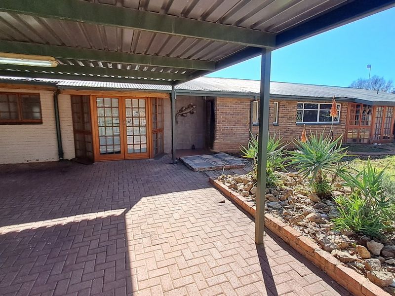 14-BEDROOM STUDENT-HOUSE INVESTMENT, UNIVERSITAS,, BLOEMFONTEIN - Photo 3