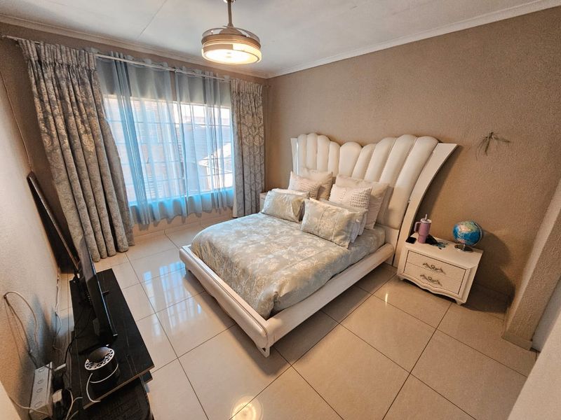 A Beautiful 2 Bedroom 2 Bathroom First Floor Unit for Sale in Celtisdal - Photo 7