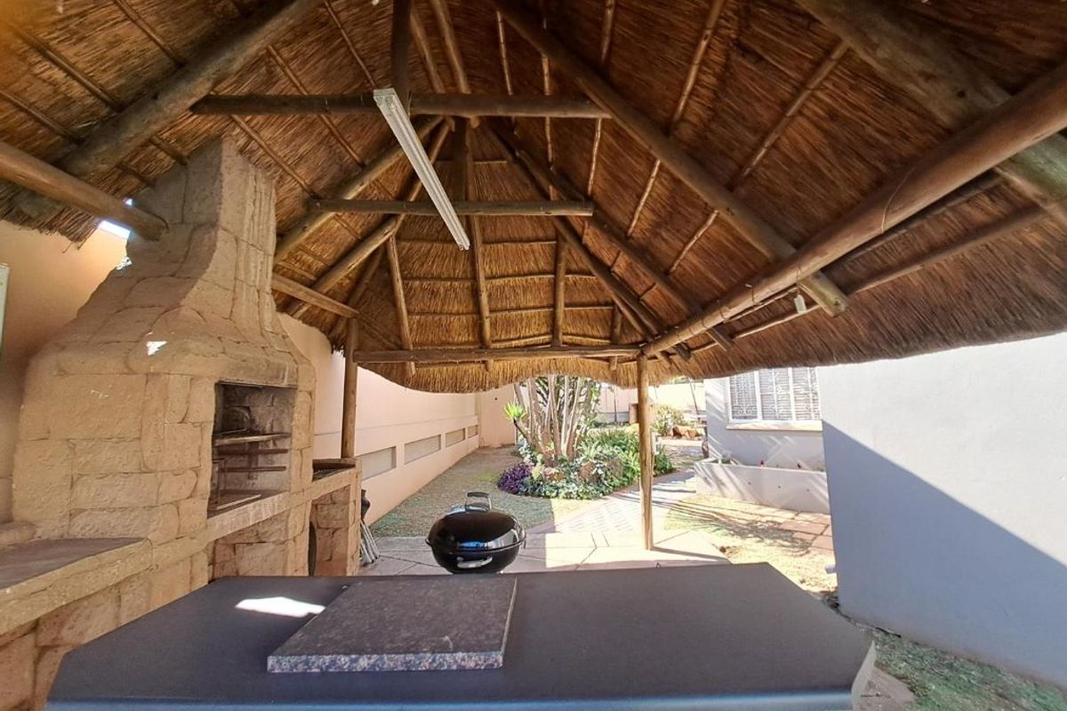 Stunning 4 Bedroom home in Sunny ridge - Photo 5