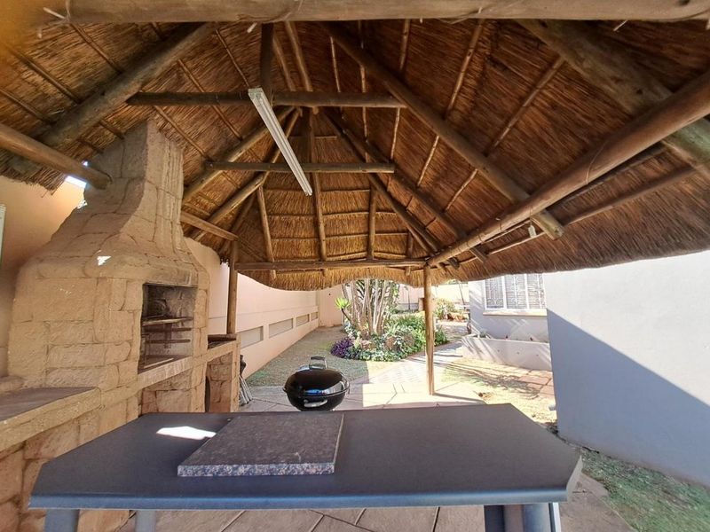 Stunning 4 Bedroom home in Sunny ridge - Photo 5