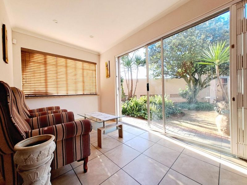 Stunning 4 Bedroom home in Sunny ridge - Photo 7