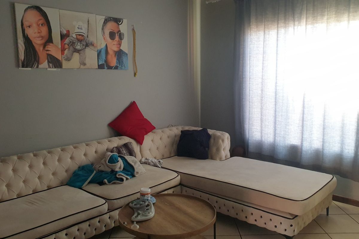 Ground Floor Gem in Sought-After Rose Stone Estate, Monavoni - Photo 3