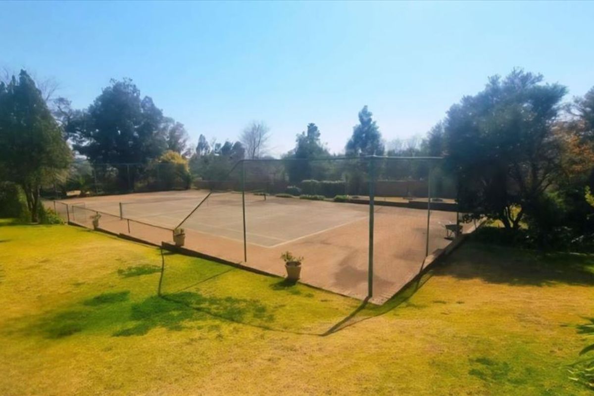 Elegant Estate Living with Premium Amenities - Photo 2