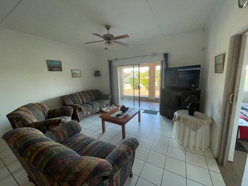 Charming Family Home in Tranquil Uvongo – Close to Beach, Shops & Restaurants - Photo 10