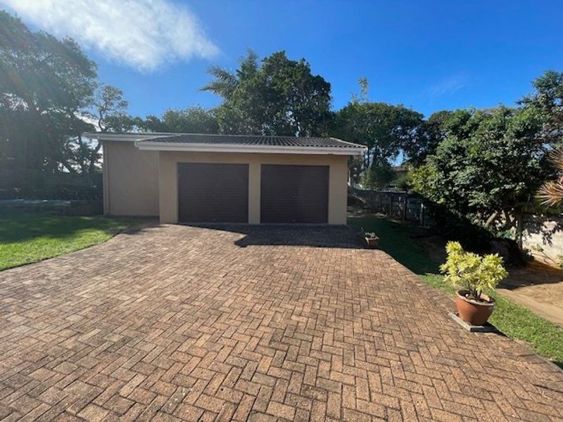 Charming Family Home in Tranquil Uvongo – Close to Beach, Shops & Restaurants - Photo 7