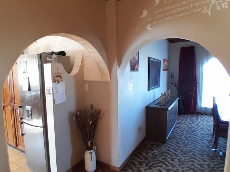 Versatile Family Home with Flatlet &amp; Waterfront Views – Deneysville - Photo 7