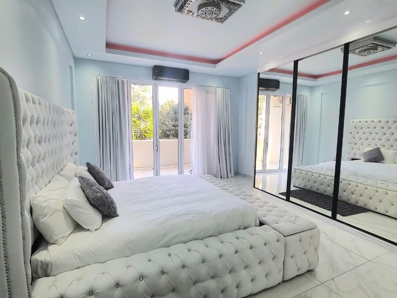 3 - BED -2 - BATH - HIGH TECH APARTMENT IN THE HEART OF ILLOVO  - Photo 5