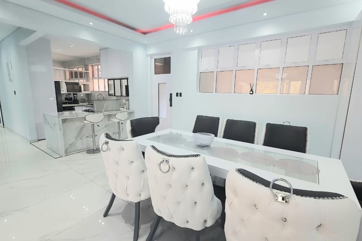 3 - BED -2 - BATH - HIGH TECH APARTMENT IN THE HEART OF ILLOVO  - Photo 3