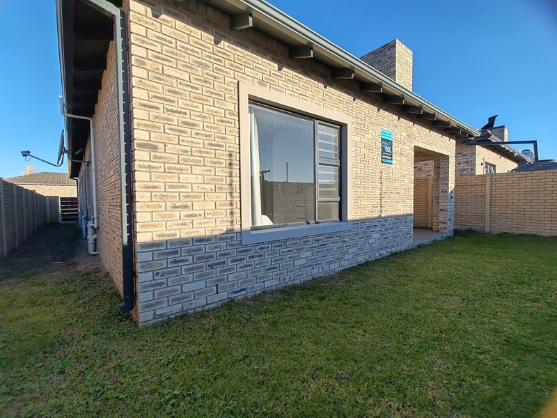 Stylish Security & Sophisticated Living in this Estate Gem - Photo 10
