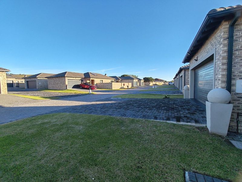 Stylish Security & Sophisticated Living in this Estate Gem - Photo 6