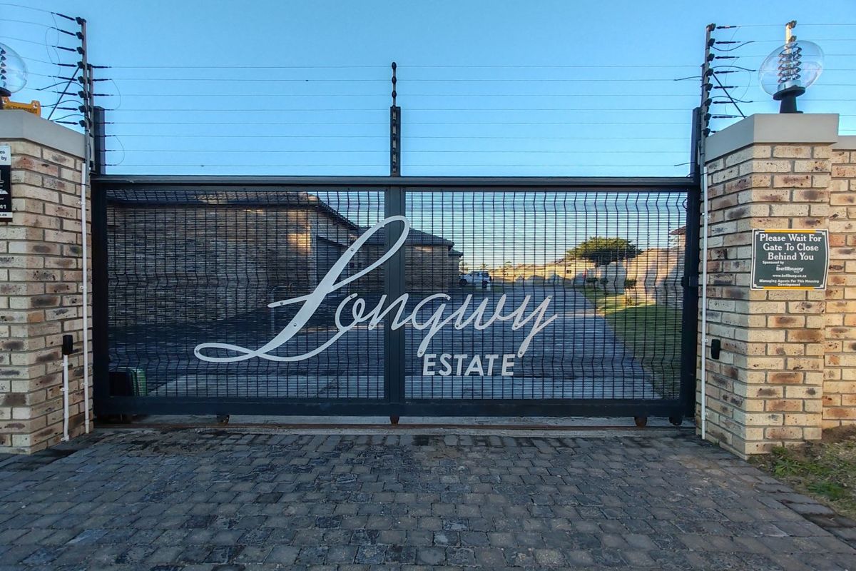 Stylish Security & Sophisticated Living in this Estate Gem - Photo 3