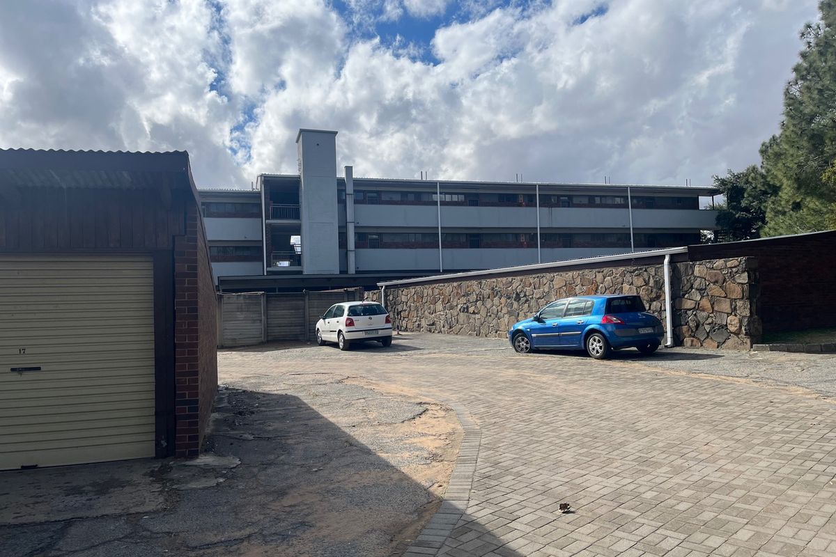 Bachelor apartment in Sasolburg  - Photo 3