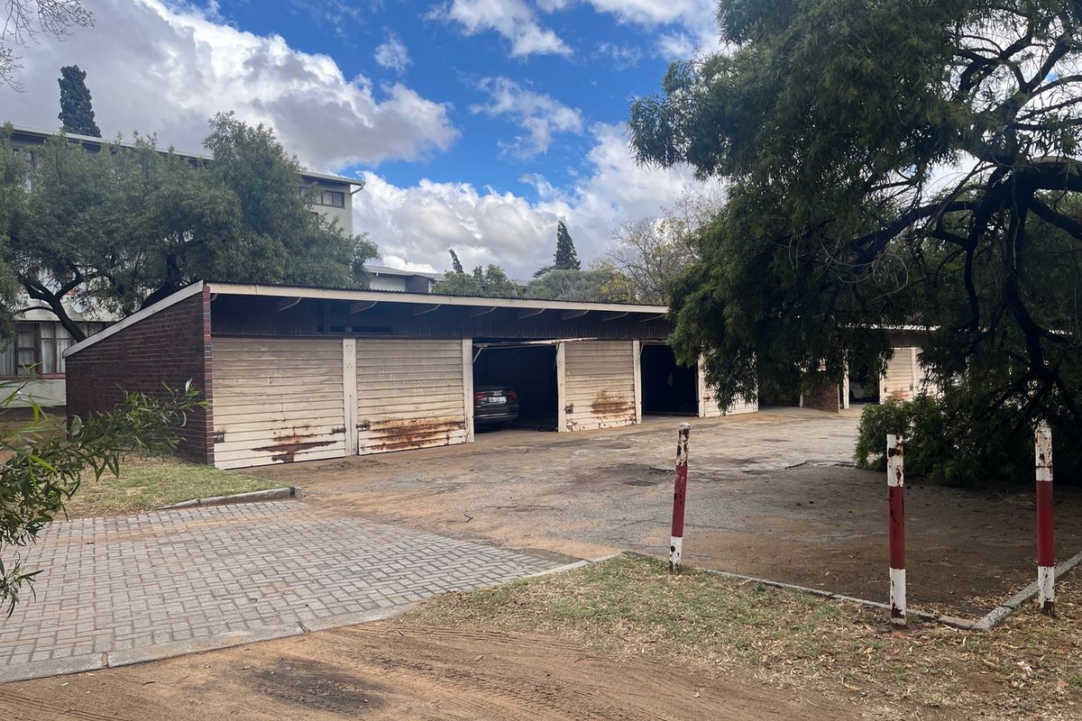 Bachelor apartment in Sasolburg  - Photo 5