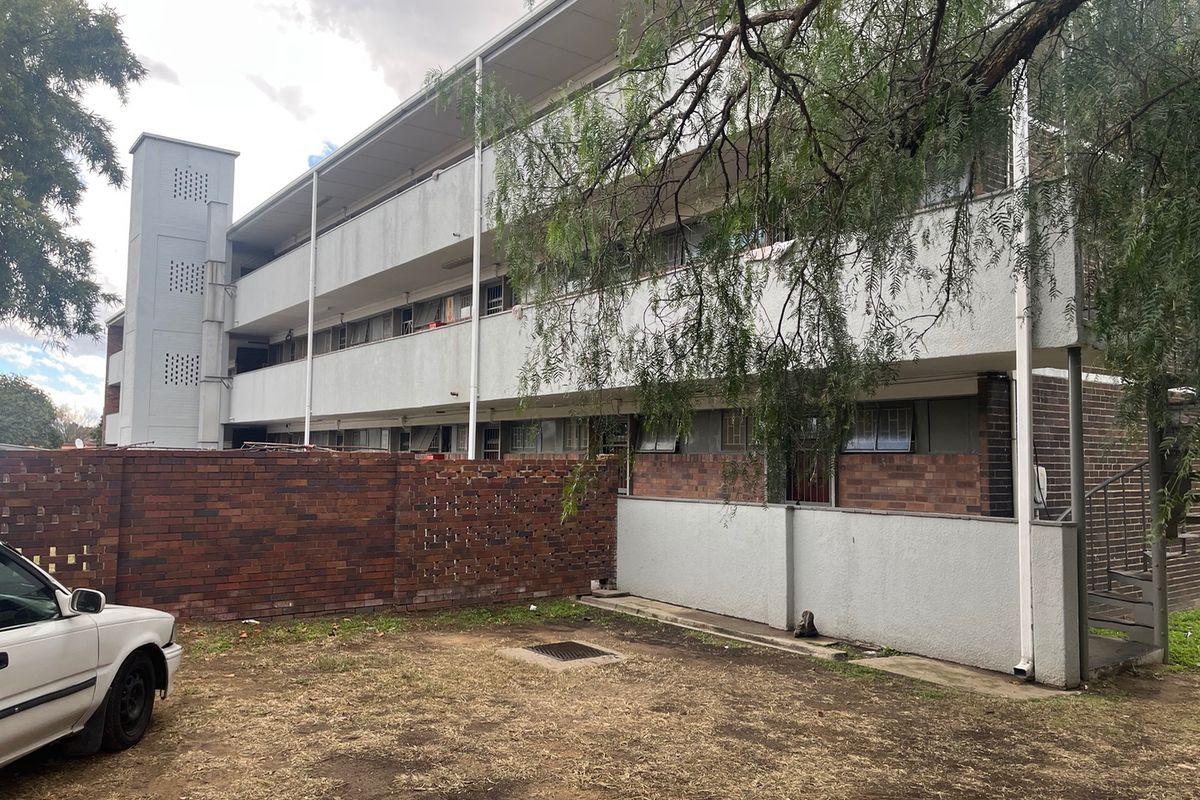 Bachelor apartment in Sasolburg  - Photo 4