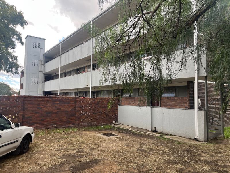 Bachelor apartment in Sasolburg  - Photo 4