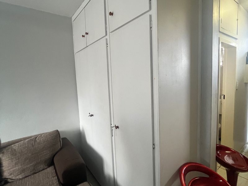 Bachelor apartment in Sasolburg  - Photo 10