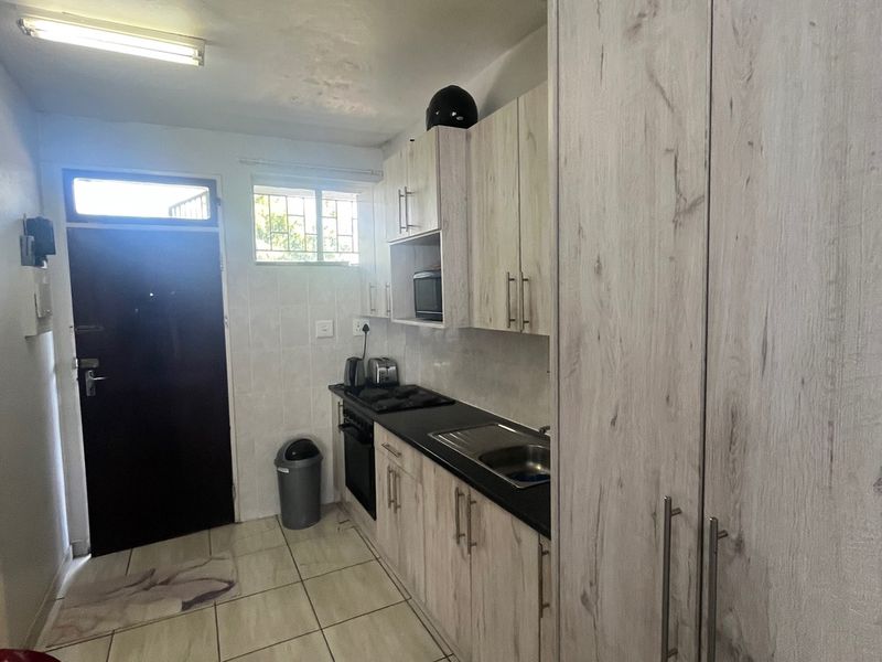 Bachelor apartment in Sasolburg  - Photo 9