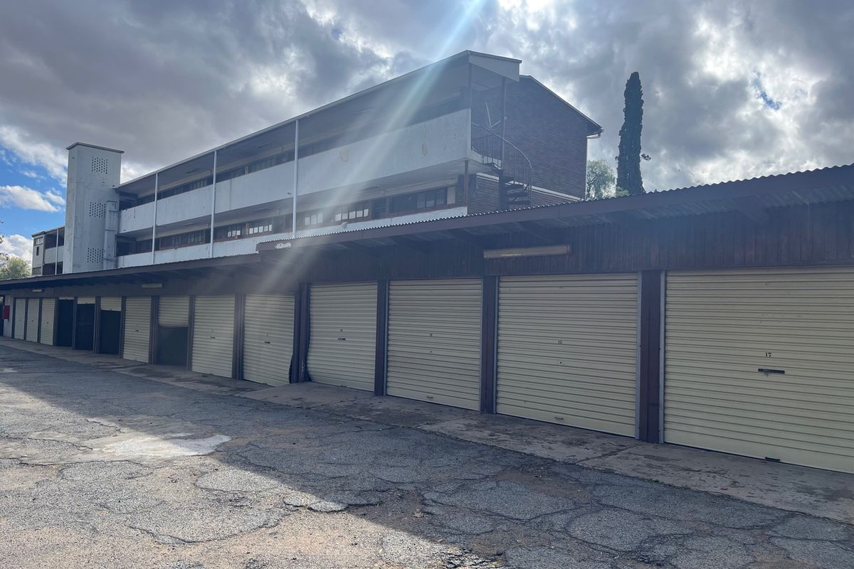 Bachelor apartment in Sasolburg  - Photo 2