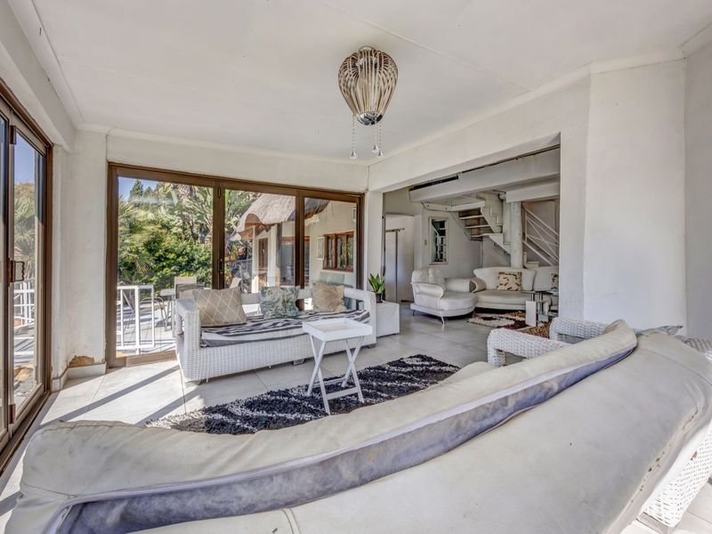 Secure Fourways Living: Character Thatch Home w/ Ample Parking & Extension Potential! - Photo 8