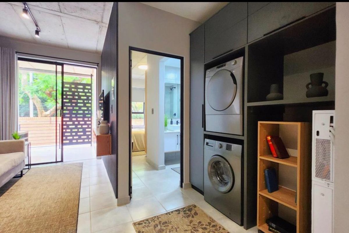 2 Bedrooms, 2 bathrooms, 1 underground parking apartment to rent - Photo 2