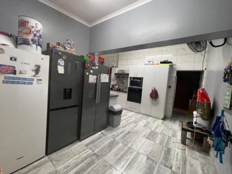 3 Bedroom House for Sale in Pretoria Gardens - Photo 4