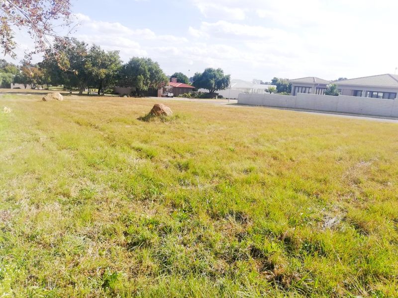 Spacious Freehold Stand in a Prestigious Golfing Estate on the Banks of the Vaal Dam - Photo 6