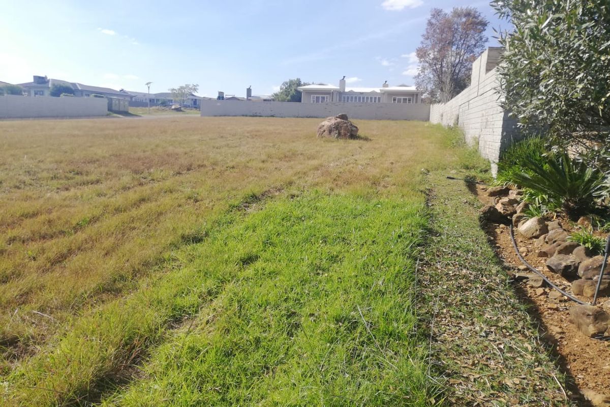 Spacious Freehold Stand in a Prestigious Golfing Estate on the Banks of the Vaal Dam - Photo 3